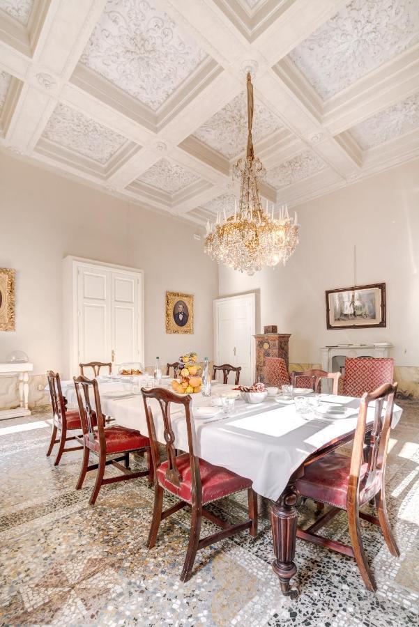 Palazzo D'Oltrarno - Residenza D'Epoca Bed & Breakfast Флоренция Екстериор снимка