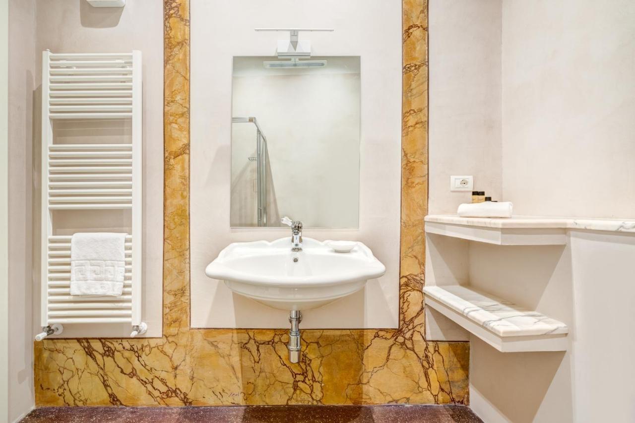 Palazzo D'Oltrarno - Residenza D'Epoca Bed & Breakfast Флоренция Екстериор снимка