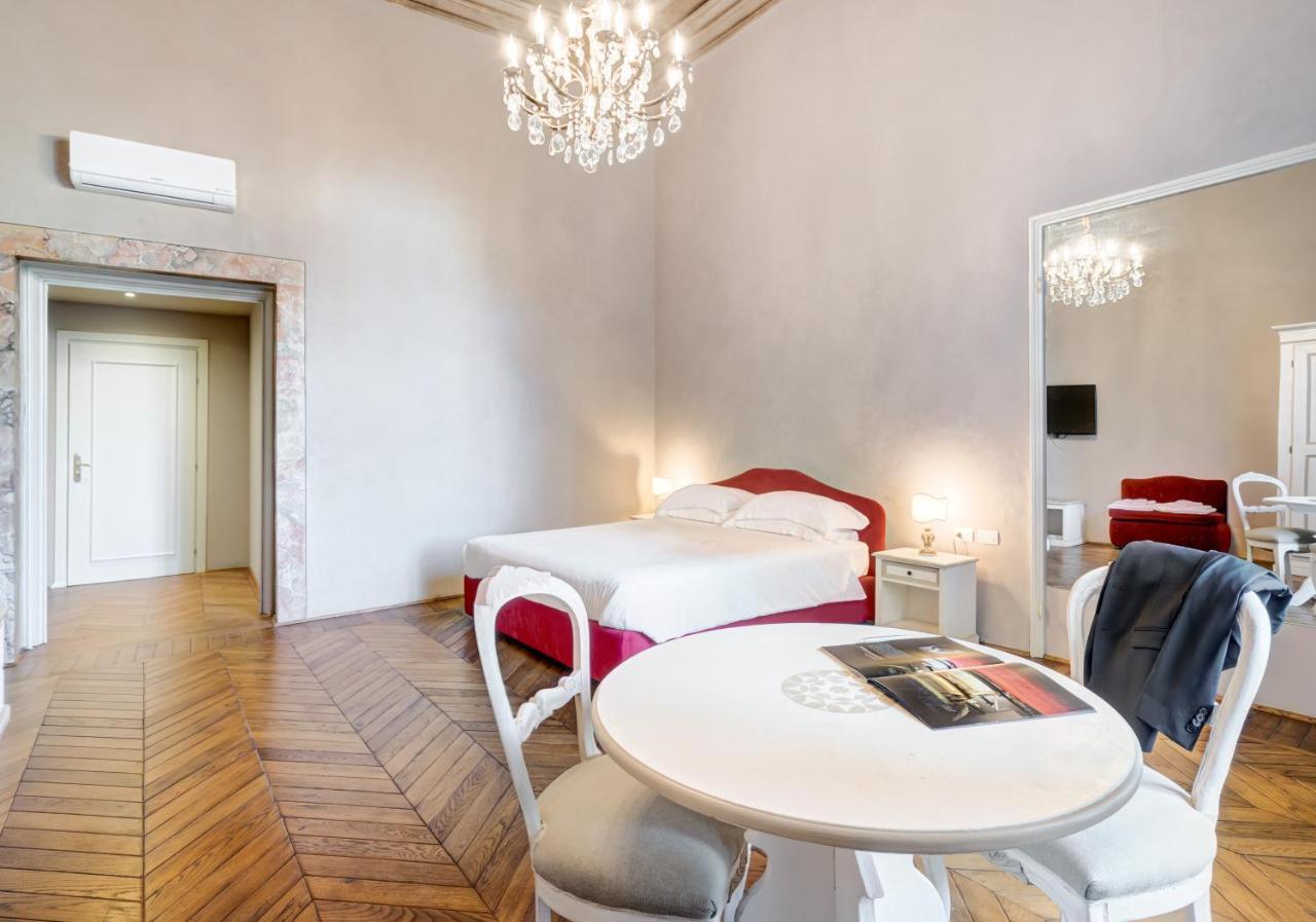 Palazzo D'Oltrarno - Residenza D'Epoca Bed & Breakfast Флоренция Екстериор снимка